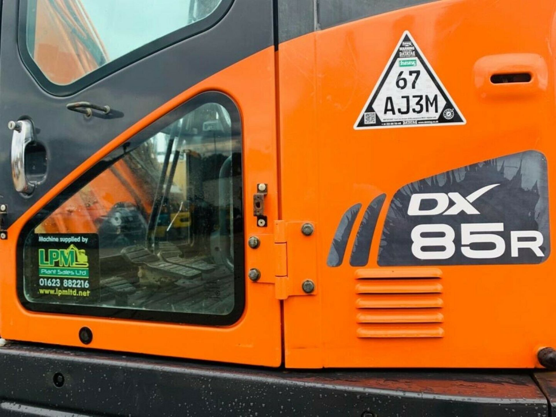 Doosan DX85R Excavator 2014 - Image 10 of 12