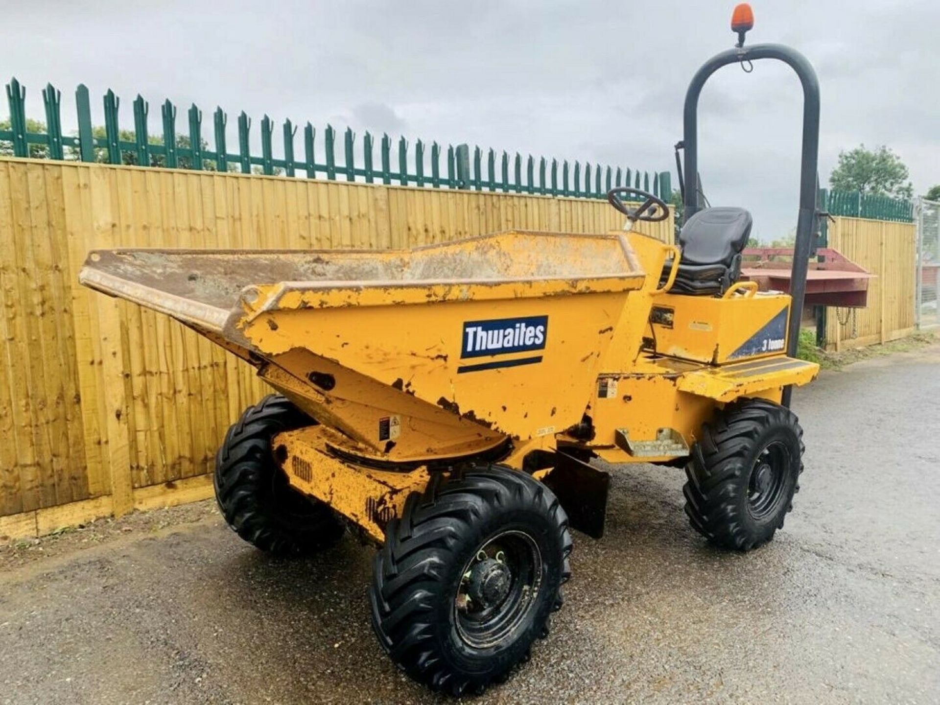 Thwaites MACH573 3 T Swivel Tip Dumper 2014 - Image 3 of 12