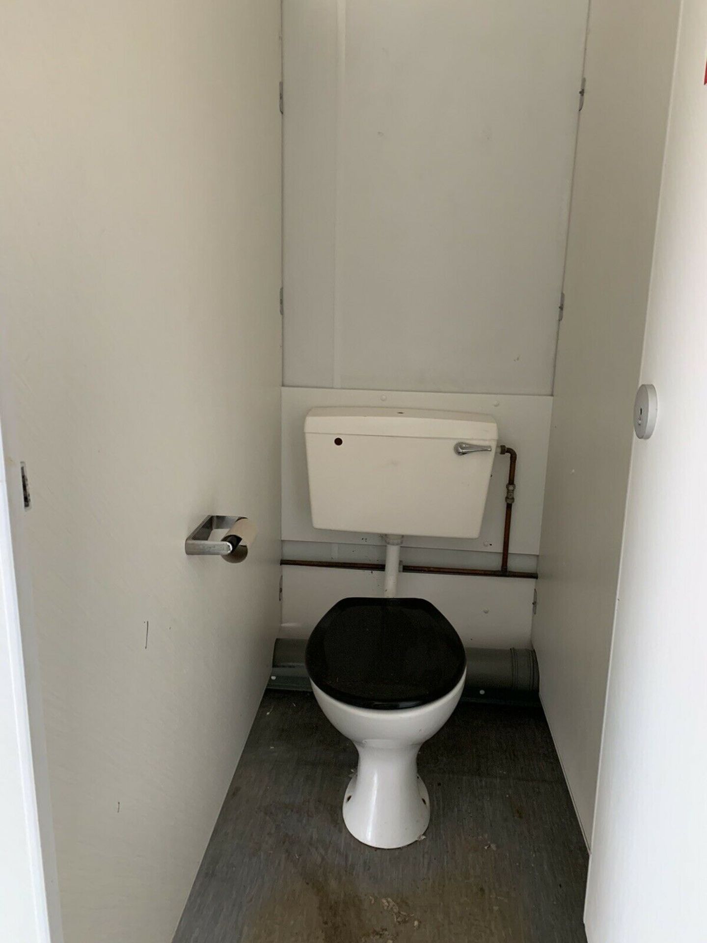 Portable Toilet Block 24ft x 10ft - Image 12 of 13