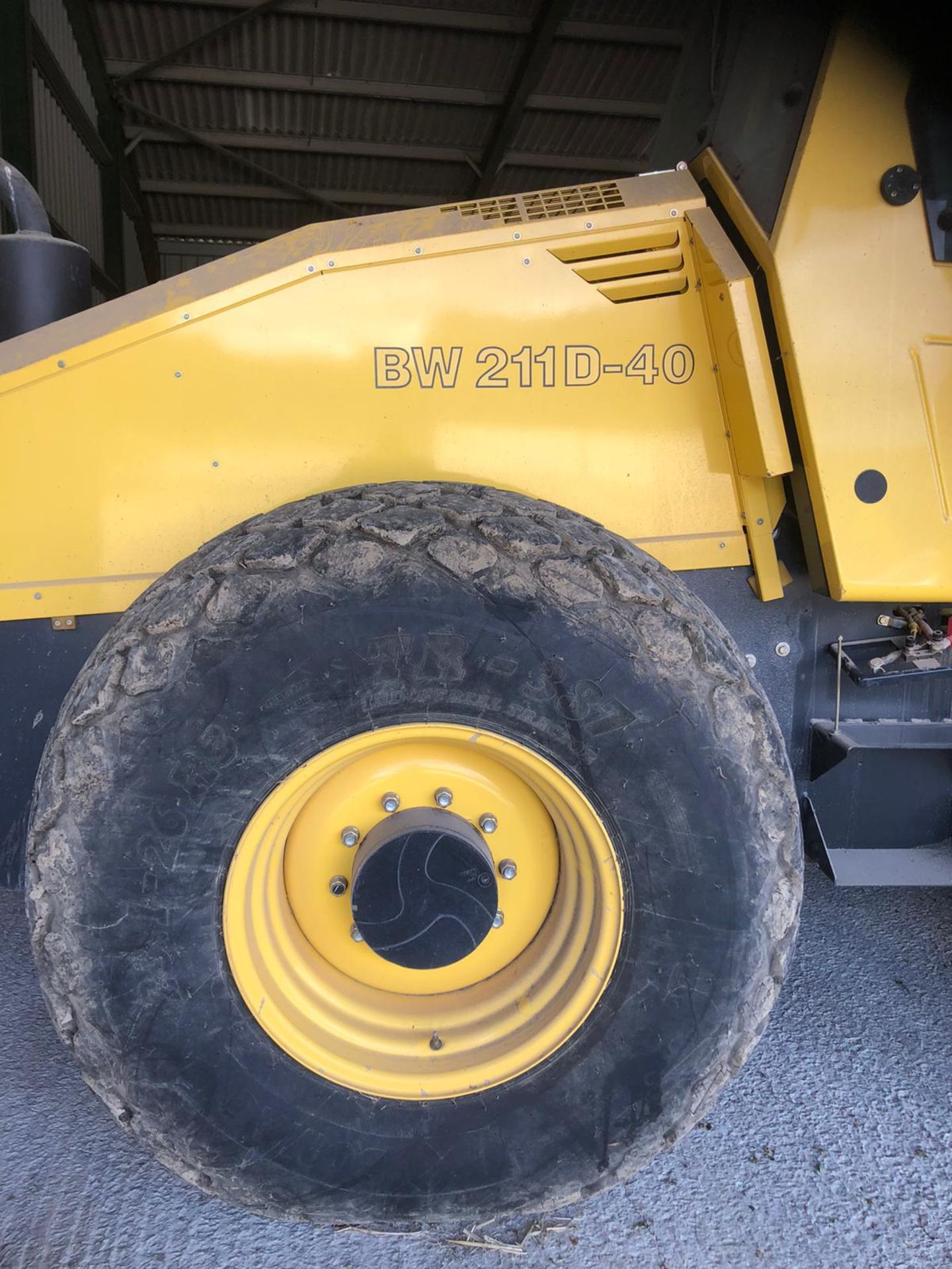 Bomag Single Drum Roller BW 211 D-40 2012 - Image 3 of 9