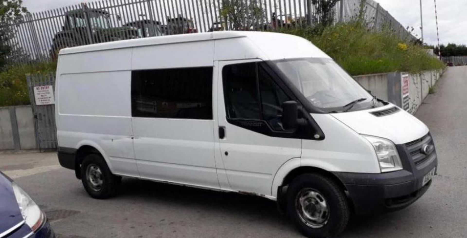 2012 Ford Transit T330 100 van RWD LWB - Image 2 of 9