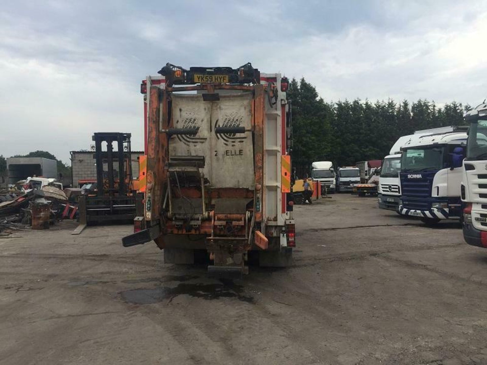 Mercedes Dustbin Lorry 2629 - Image 9 of 12