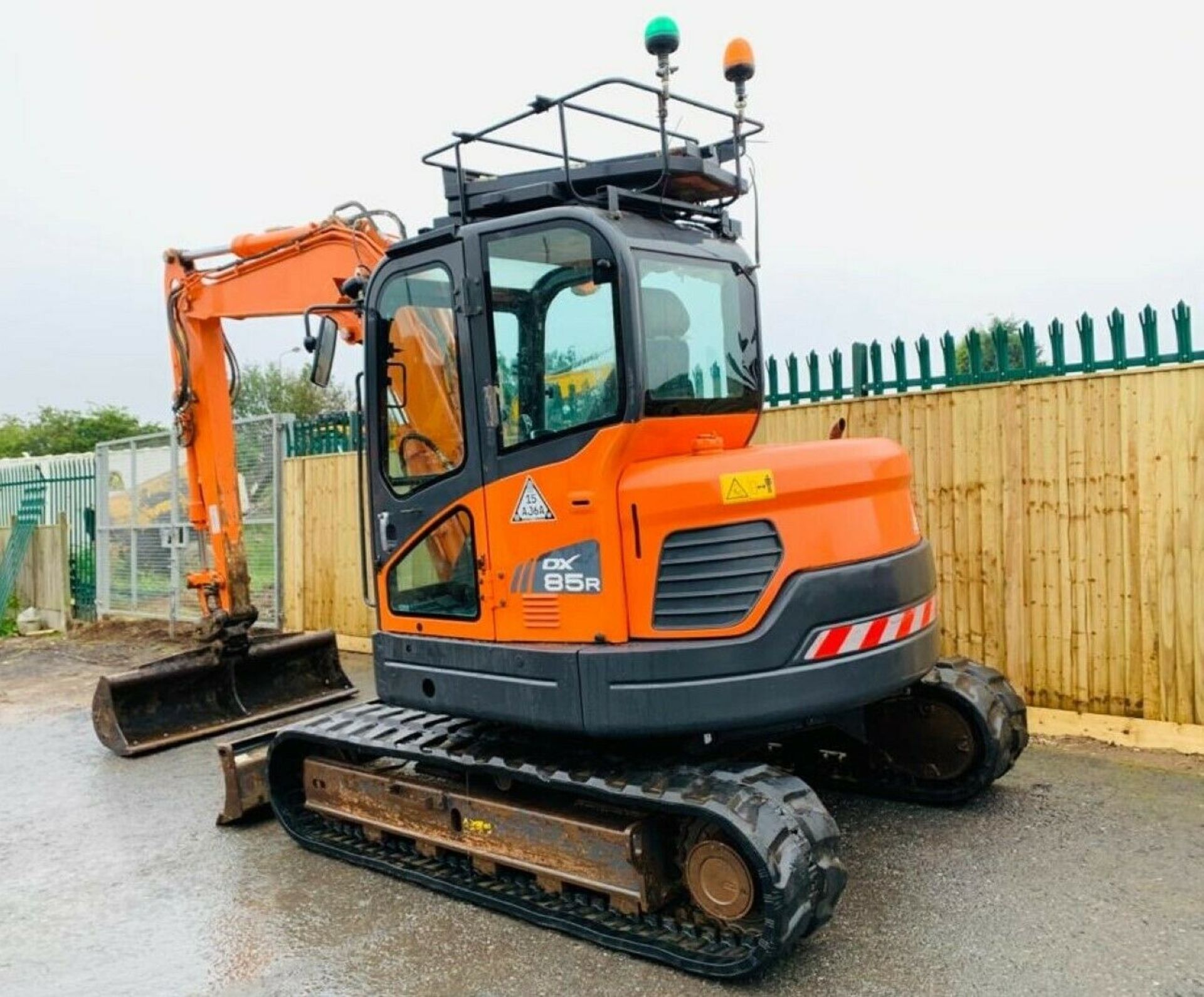 Doosan DX85R Excavator 2014 - Image 5 of 12