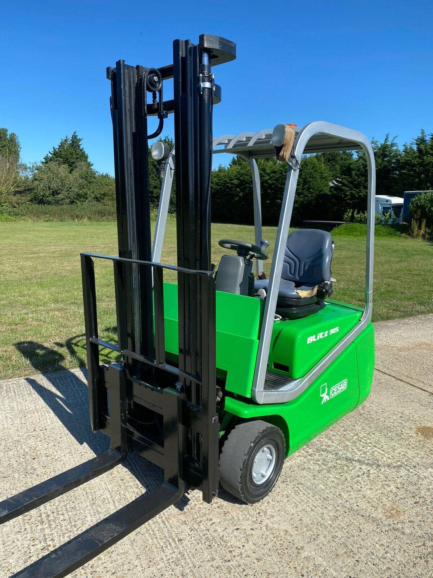 Cesab 1.5T Electric Forklift - Image 3 of 6