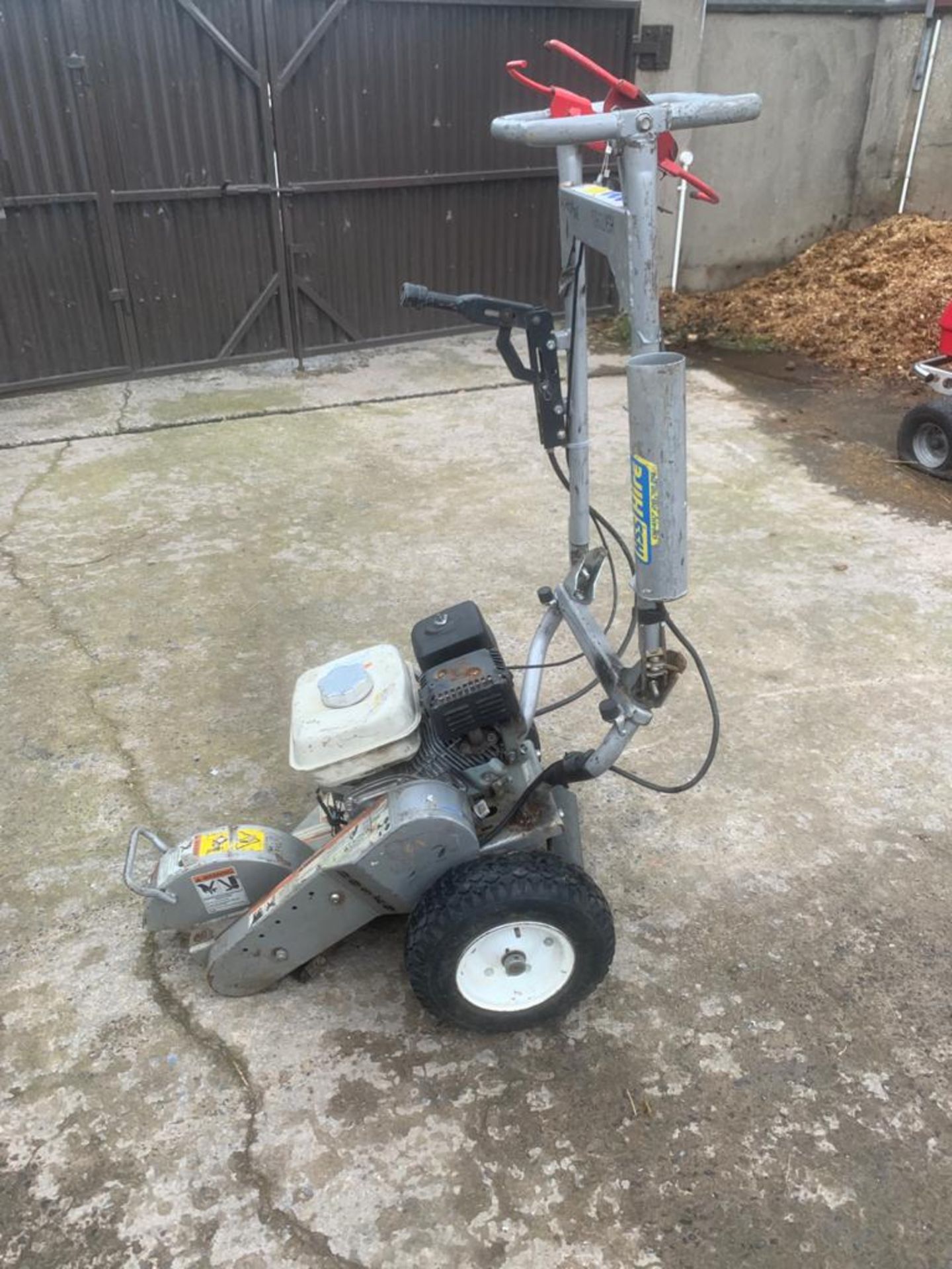 Dosko Stump Grinder - Image 2 of 4