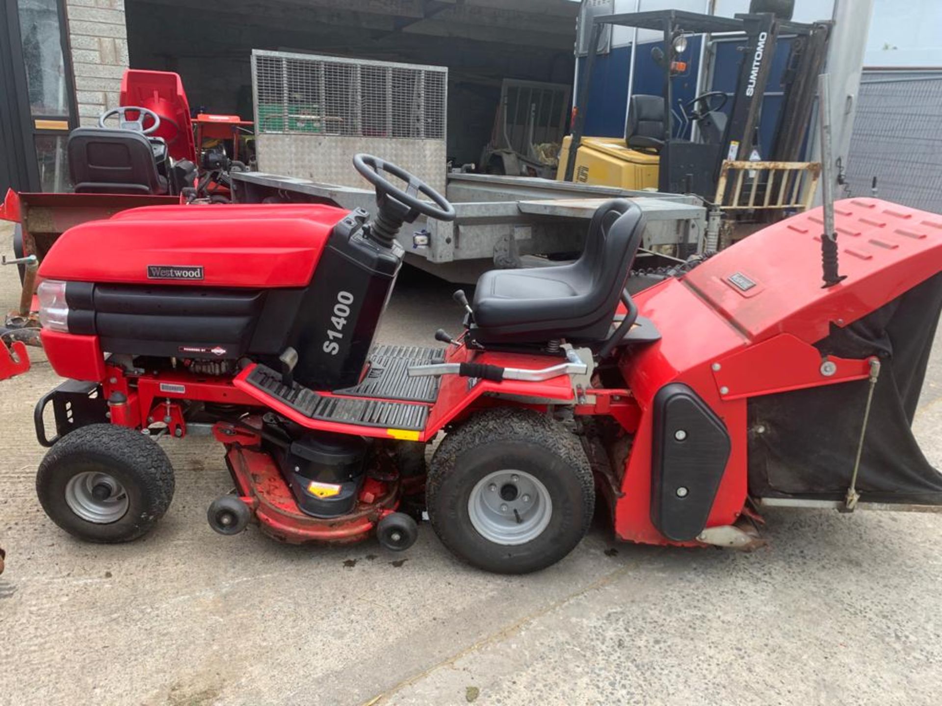 Westwood S1400 Petrol Ride On Mower - Image 3 of 5