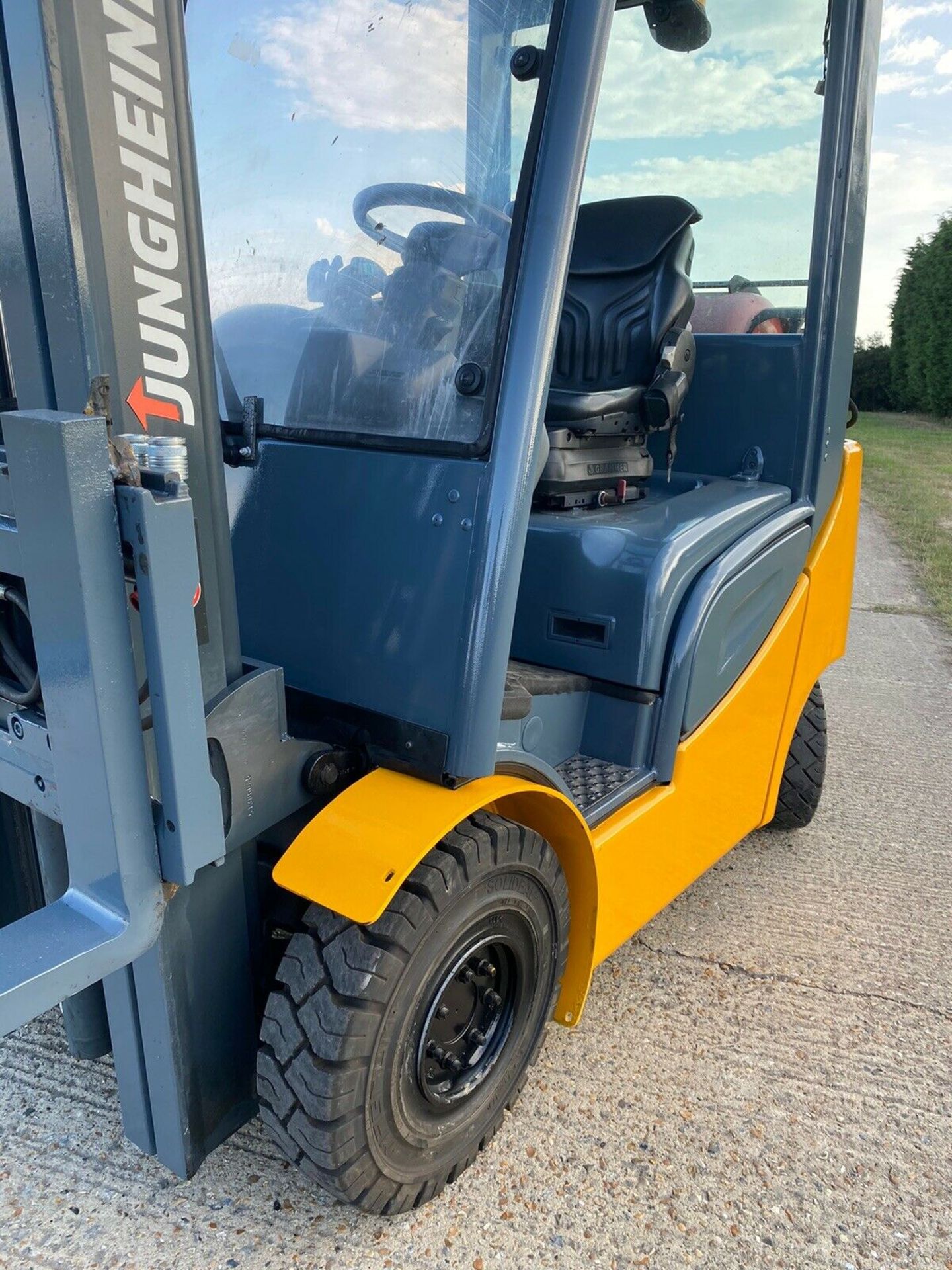 Jungheinrinch Gas Forklift - Image 2 of 5