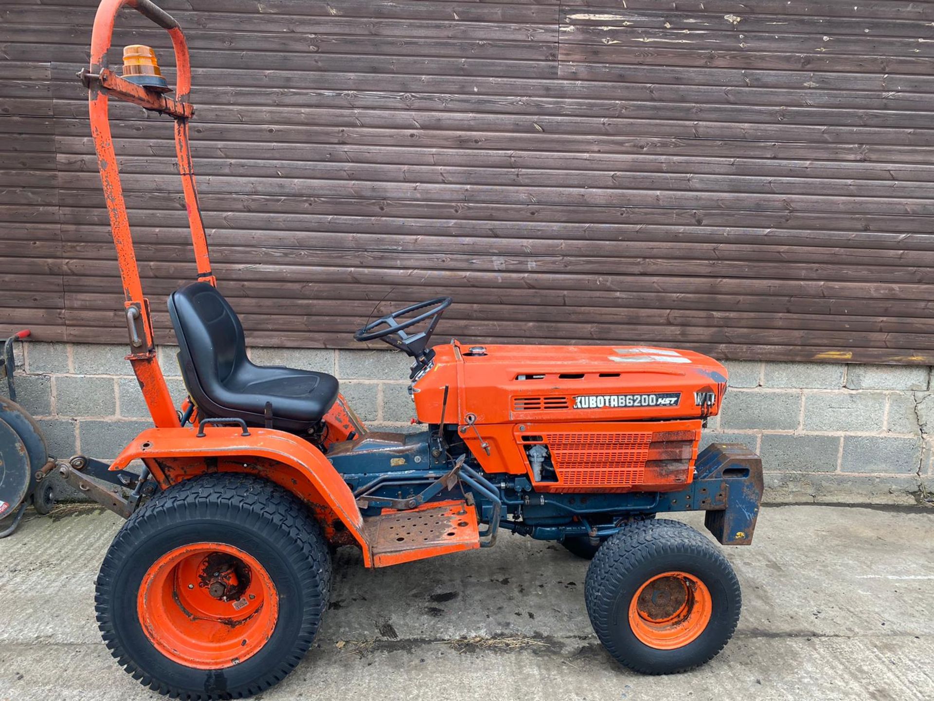 Kubota B6200 4WD Compact Tractor