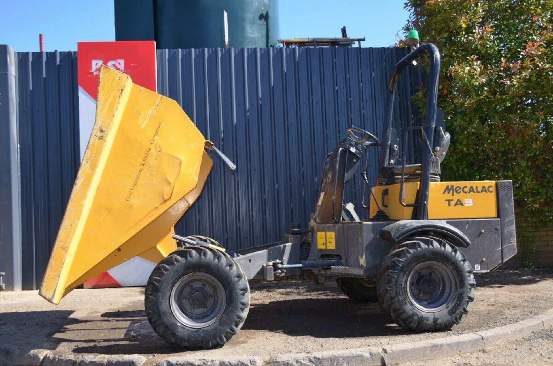 Mecalac TA3 Striaght Tip Dumper 2018 4x4 - Image 9 of 11