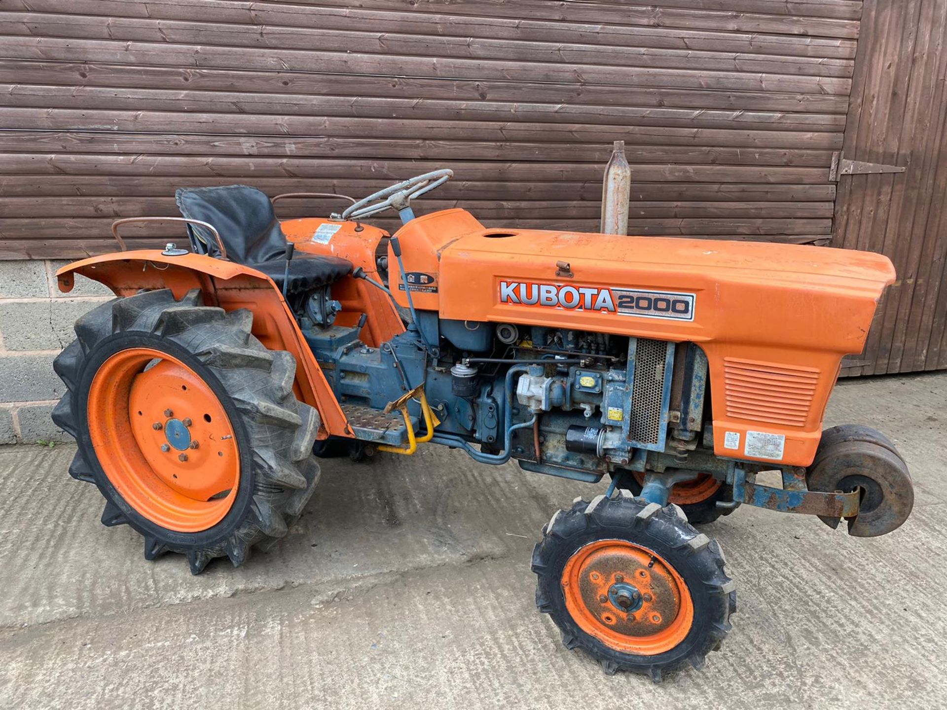 Kubota ZL2000 Compact Tractor - Image 3 of 8