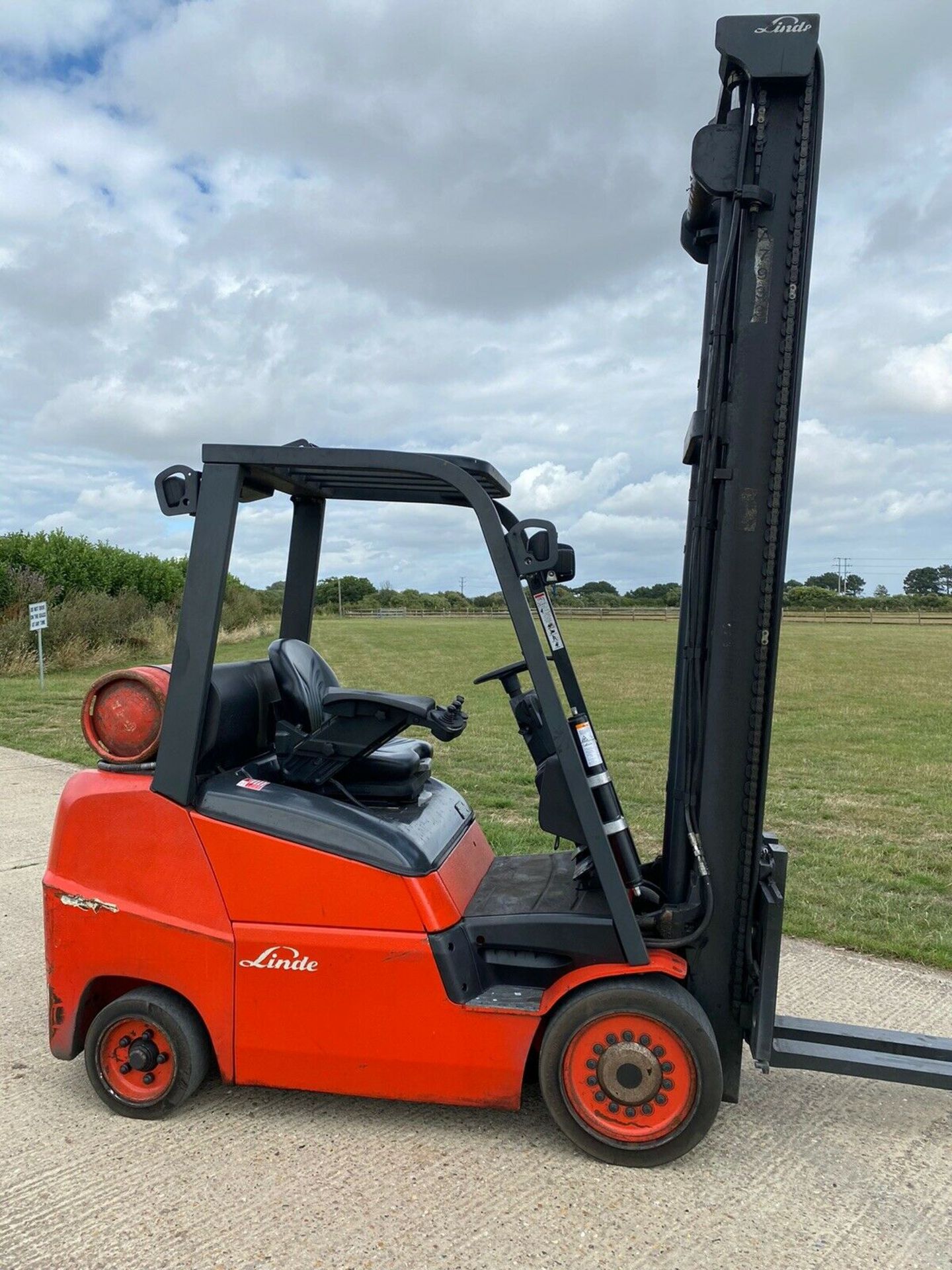 Linde H32 gas Forklift