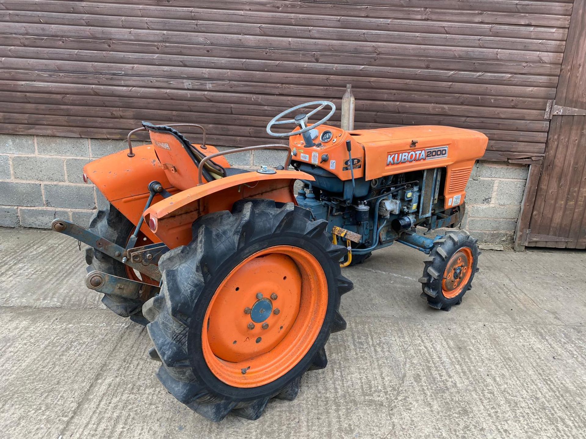 Kubota ZL2000 Compact Tractor - Image 2 of 8