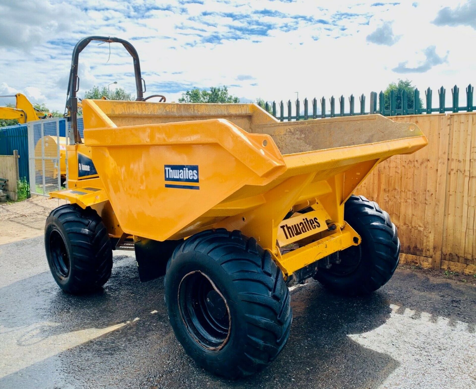 Thwaites Mach 690 9 Tonne Straight Tip Dumper 2015 - Image 2 of 12