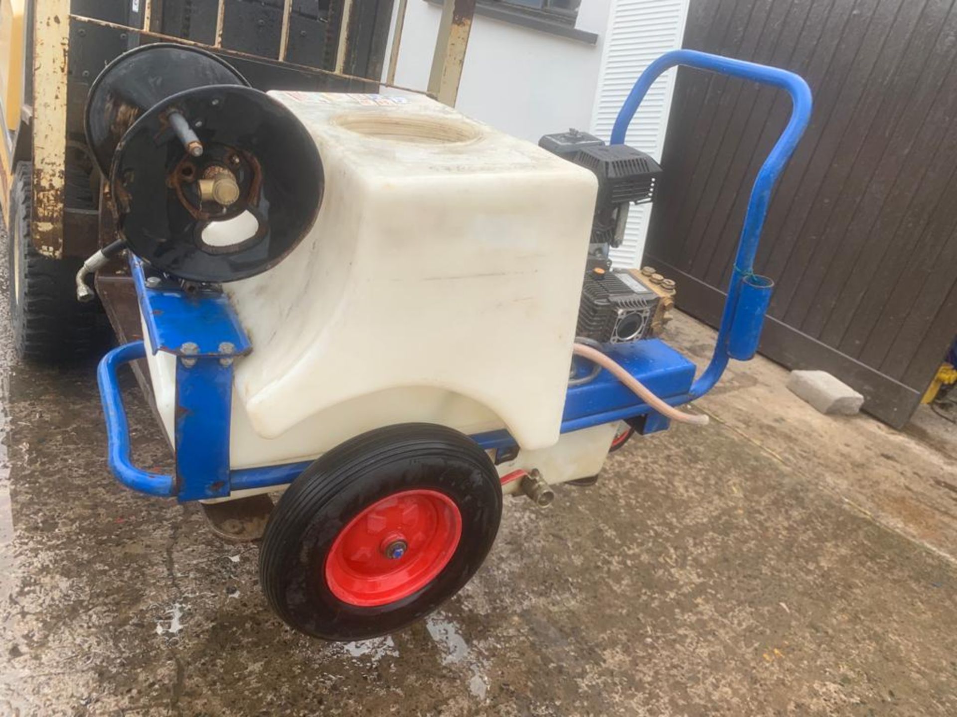 Honda Portable Petrol Power Washer - Image 3 of 3