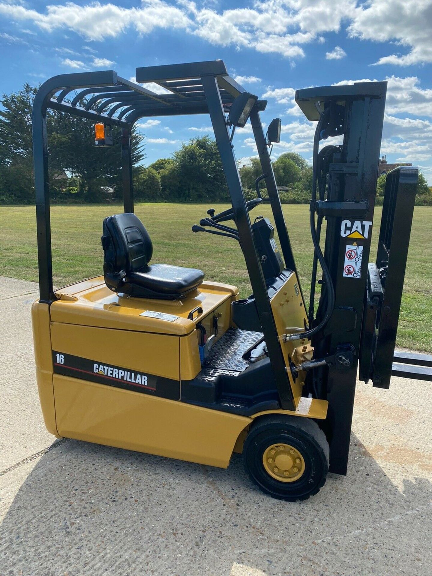 Cat Electric Forklift 1.6