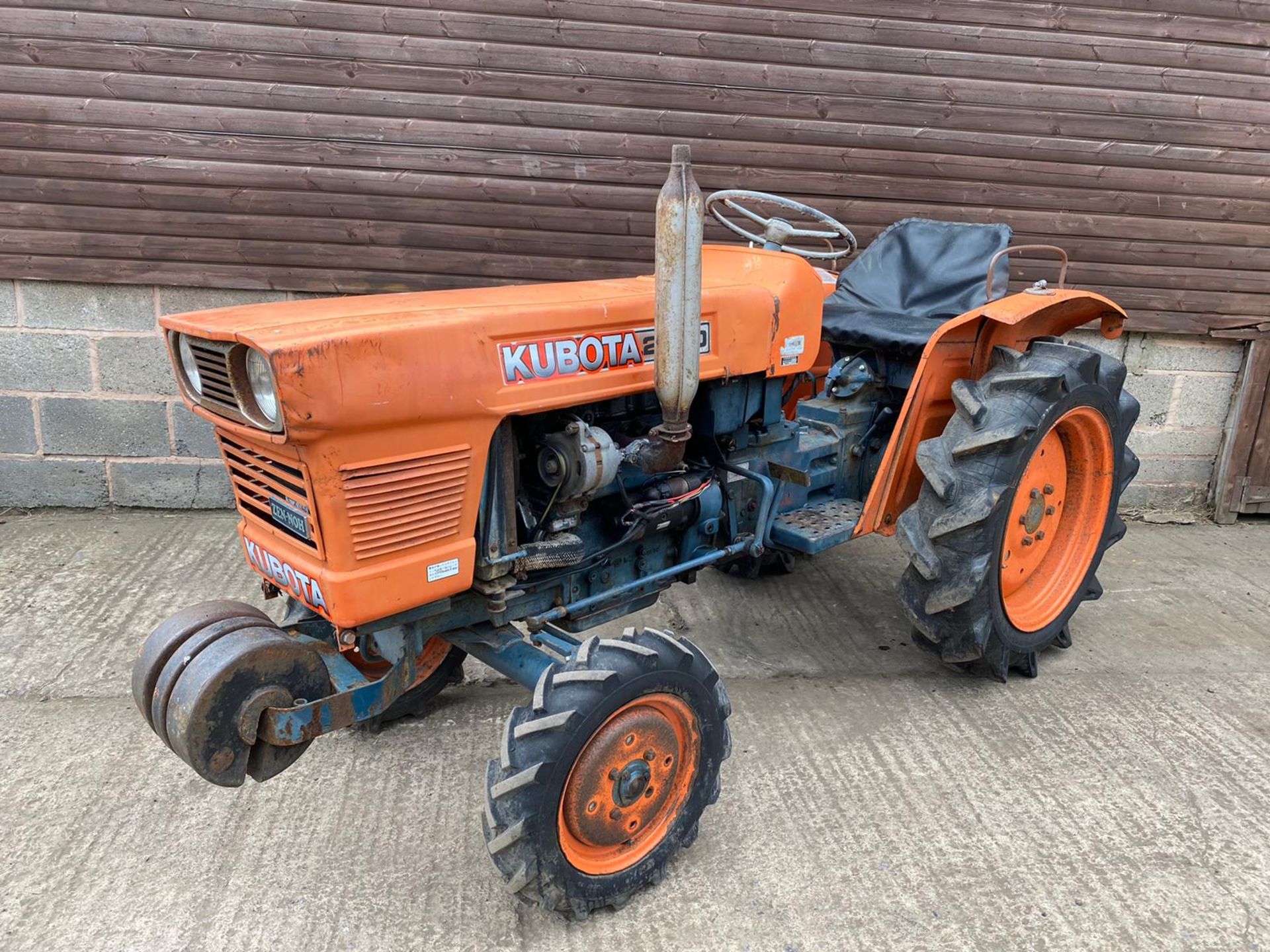 Kubota ZL2000 Compact Tractor - Image 6 of 8