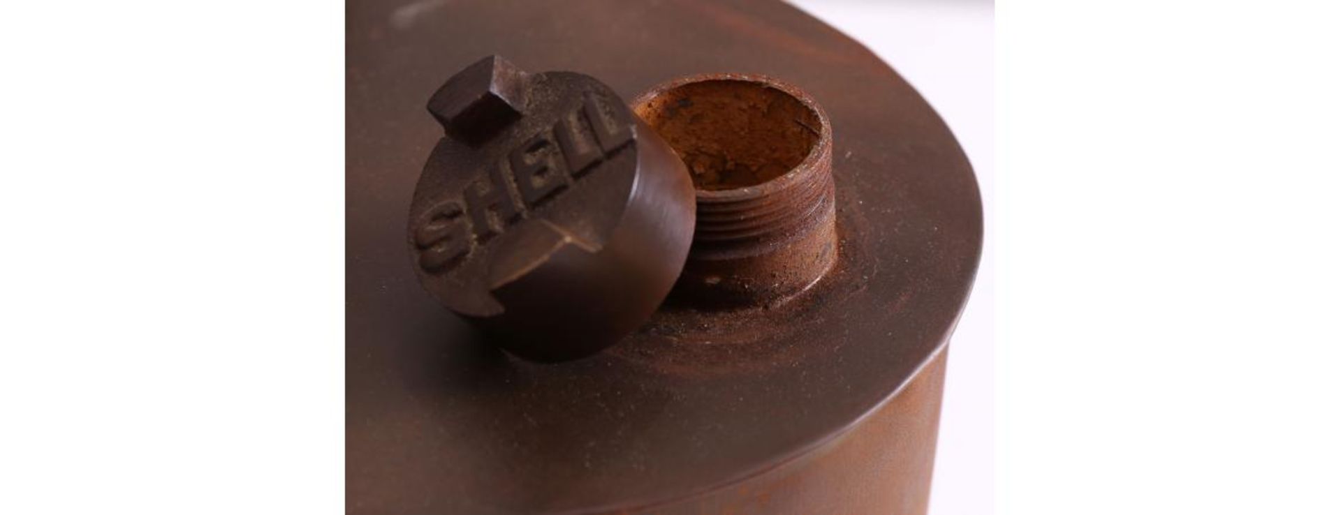 Shell Oval Oil Can - Image 2 of 2