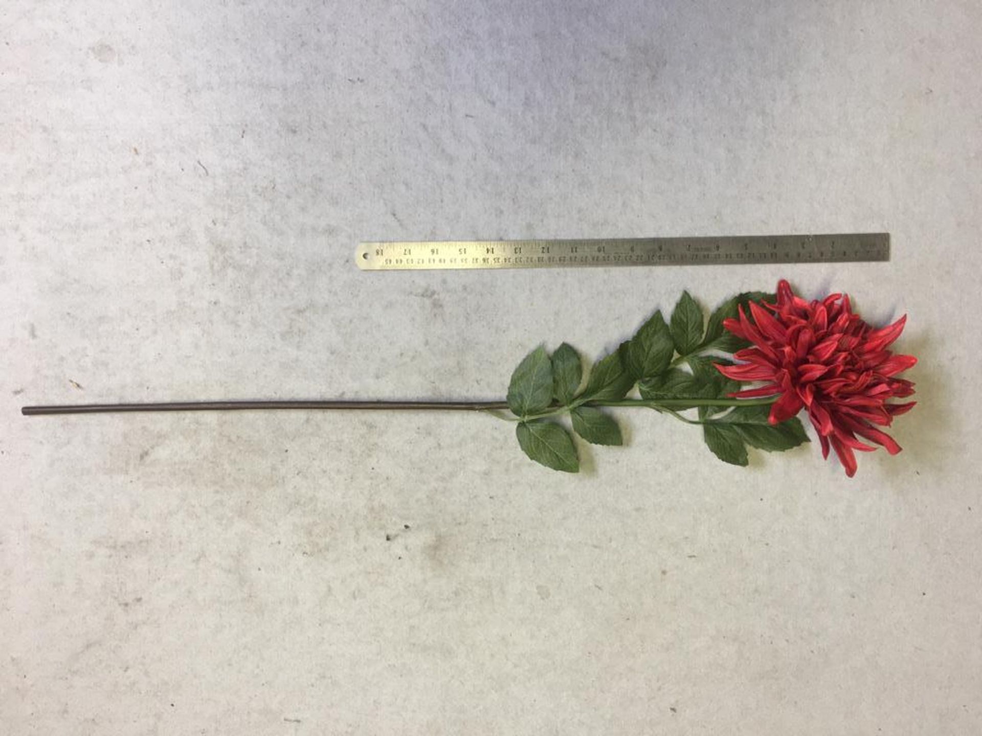 15 x Artificial Chrysanthemum stems - Red