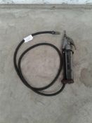 Pneumatic tyre inflator