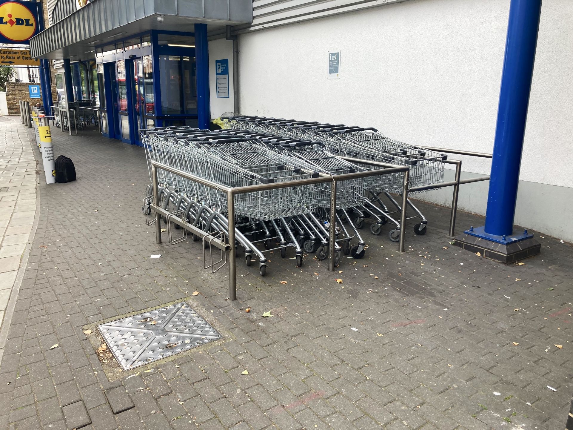 Tubular Stainless Steel Trolley Bay - Image 2 of 4