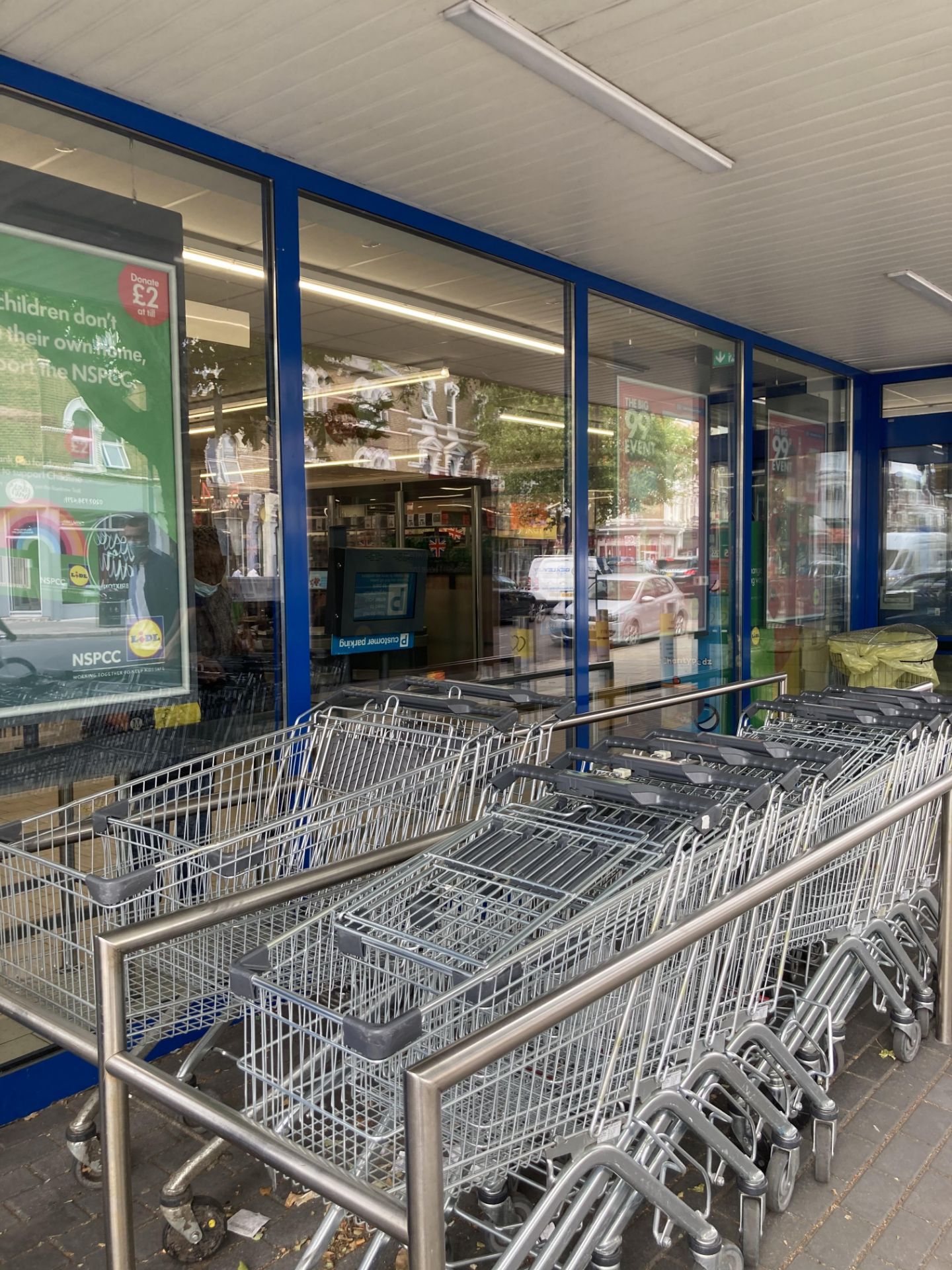 Tubular Stainless Steel Trolley Bay - Image 2 of 3