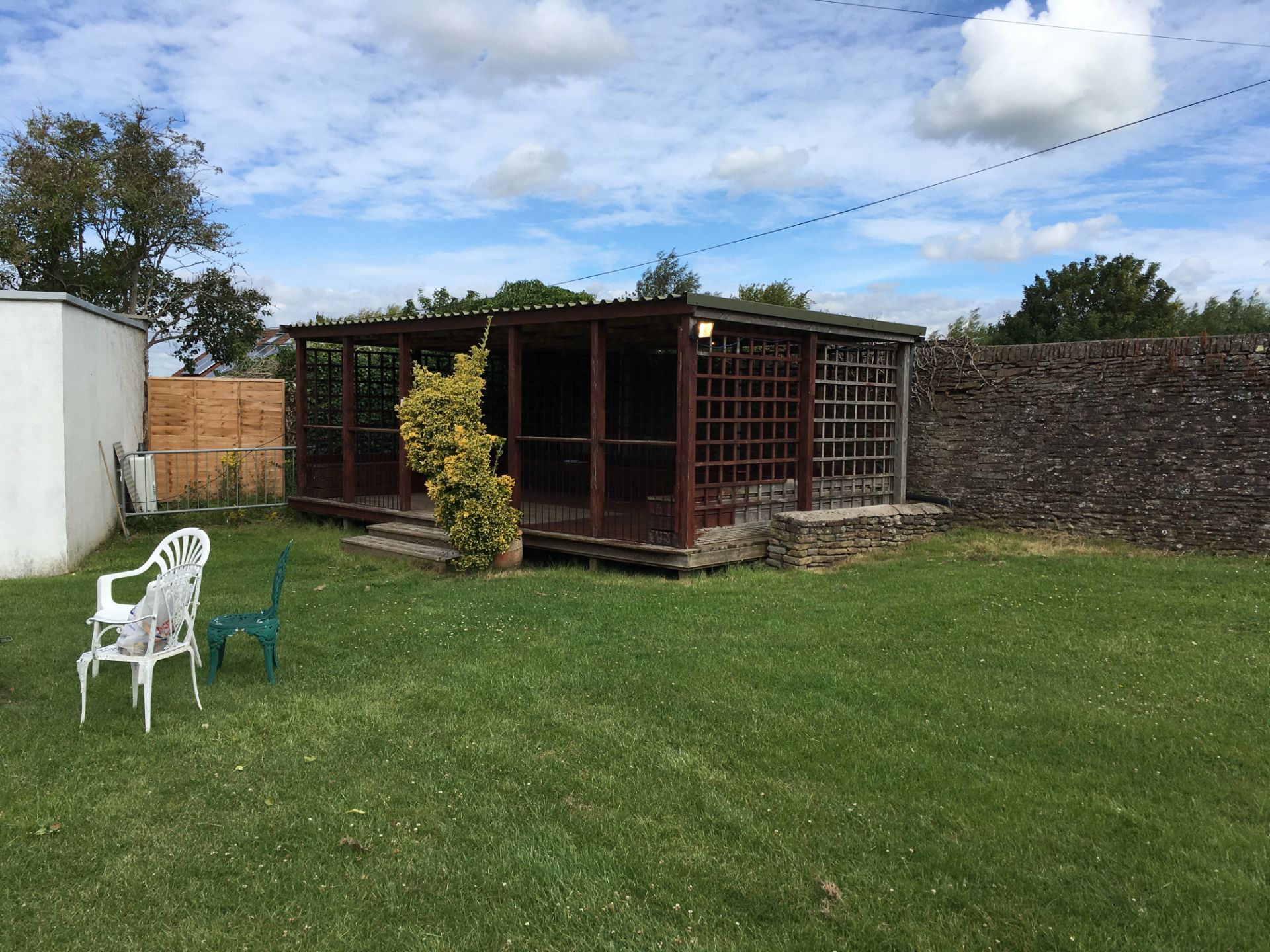 Bespoke timber frame al-fresco dining area with lattice panels to side walls, tubular steel railings - Image 2 of 5