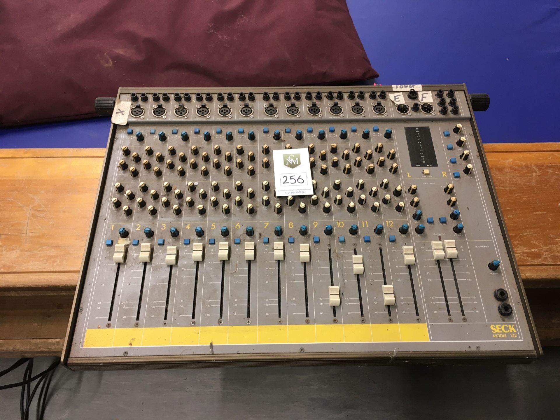 Seck Model 22 Lighting Desk