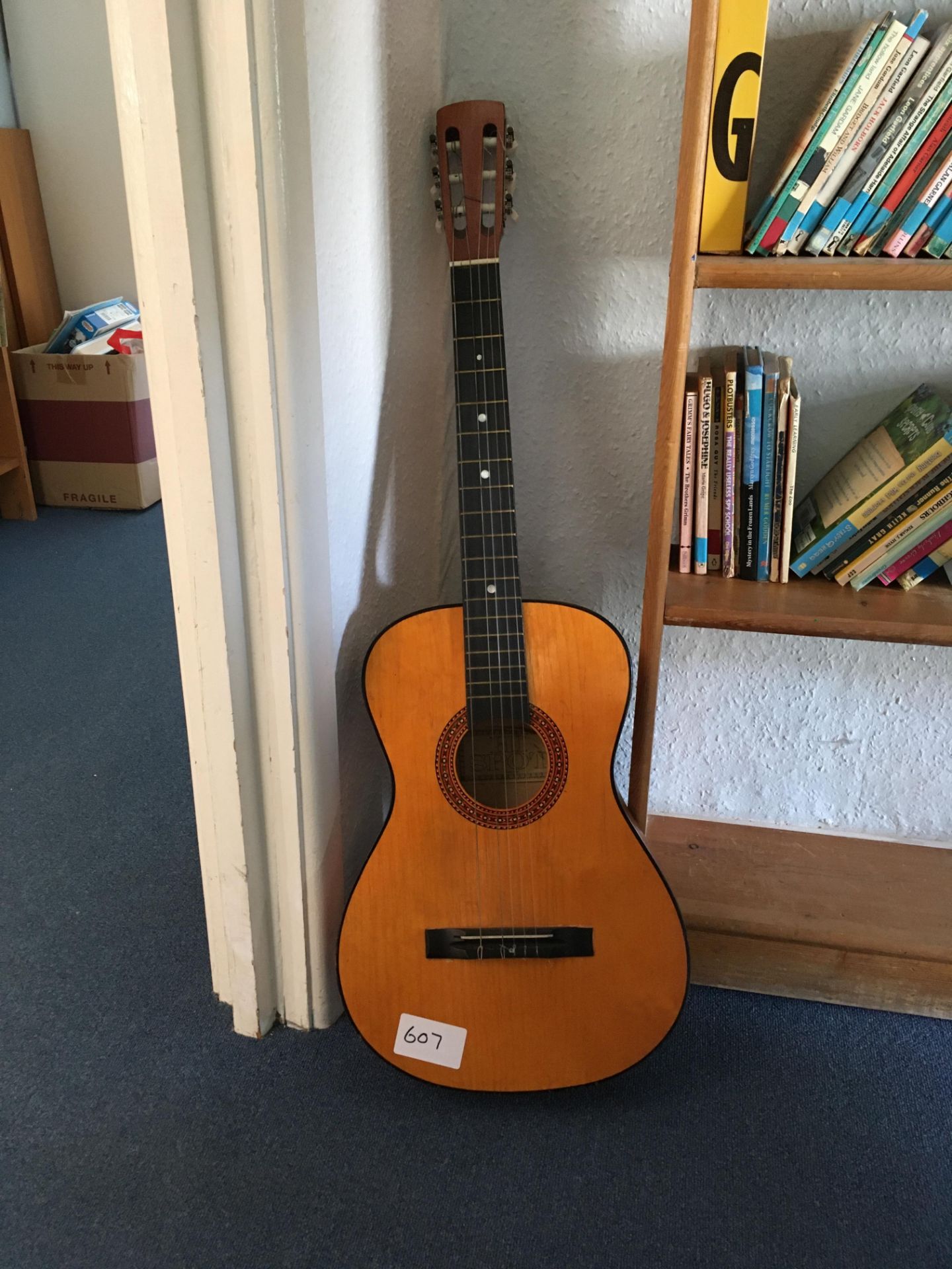 Hi Spot 6 string acoustic guitar (string missing)