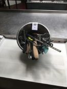 A Quantity of Kitchen Utensils