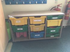 Multi tray storage unit