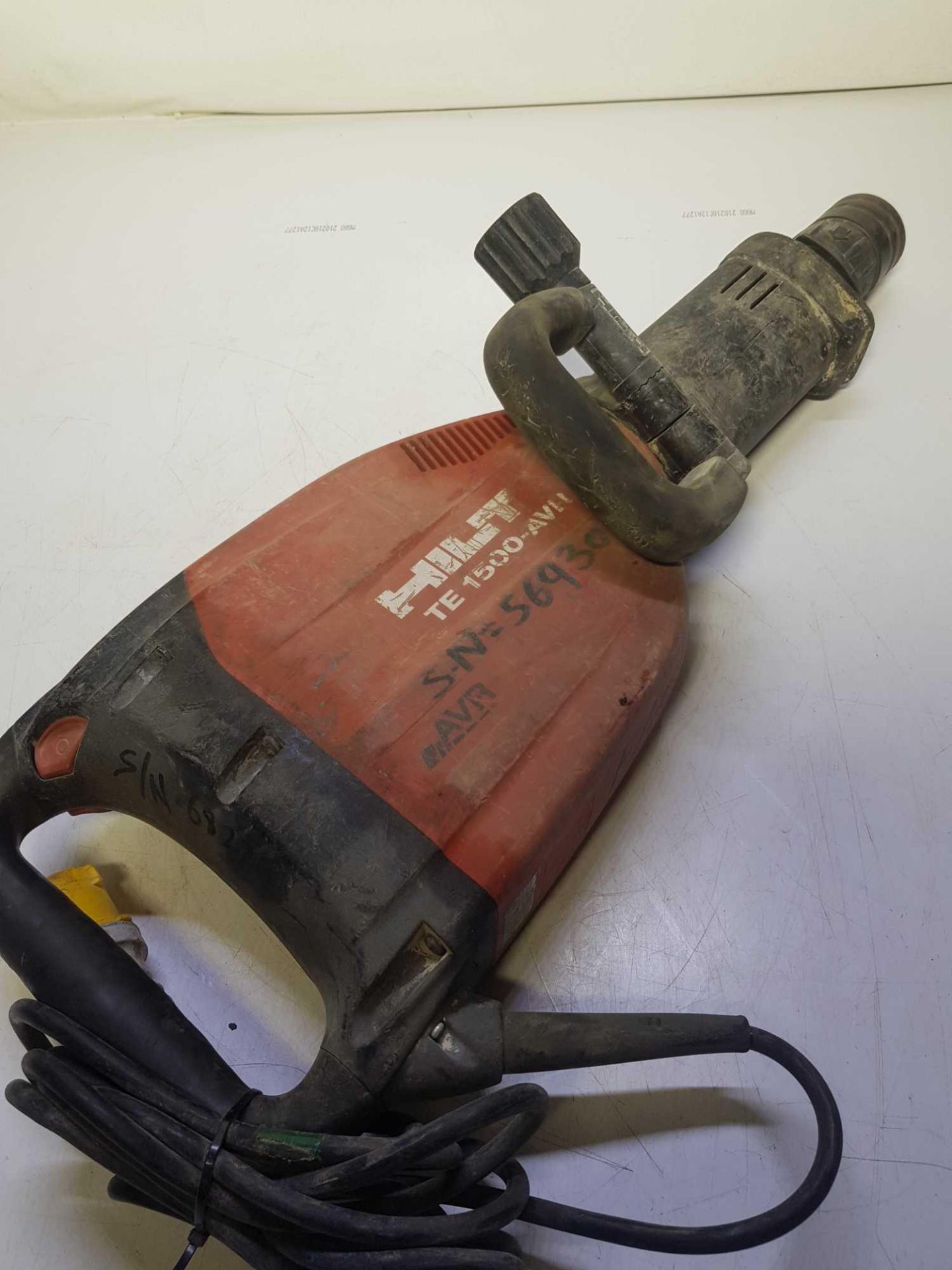 Hilti 110v jack hammer - Image 2 of 2