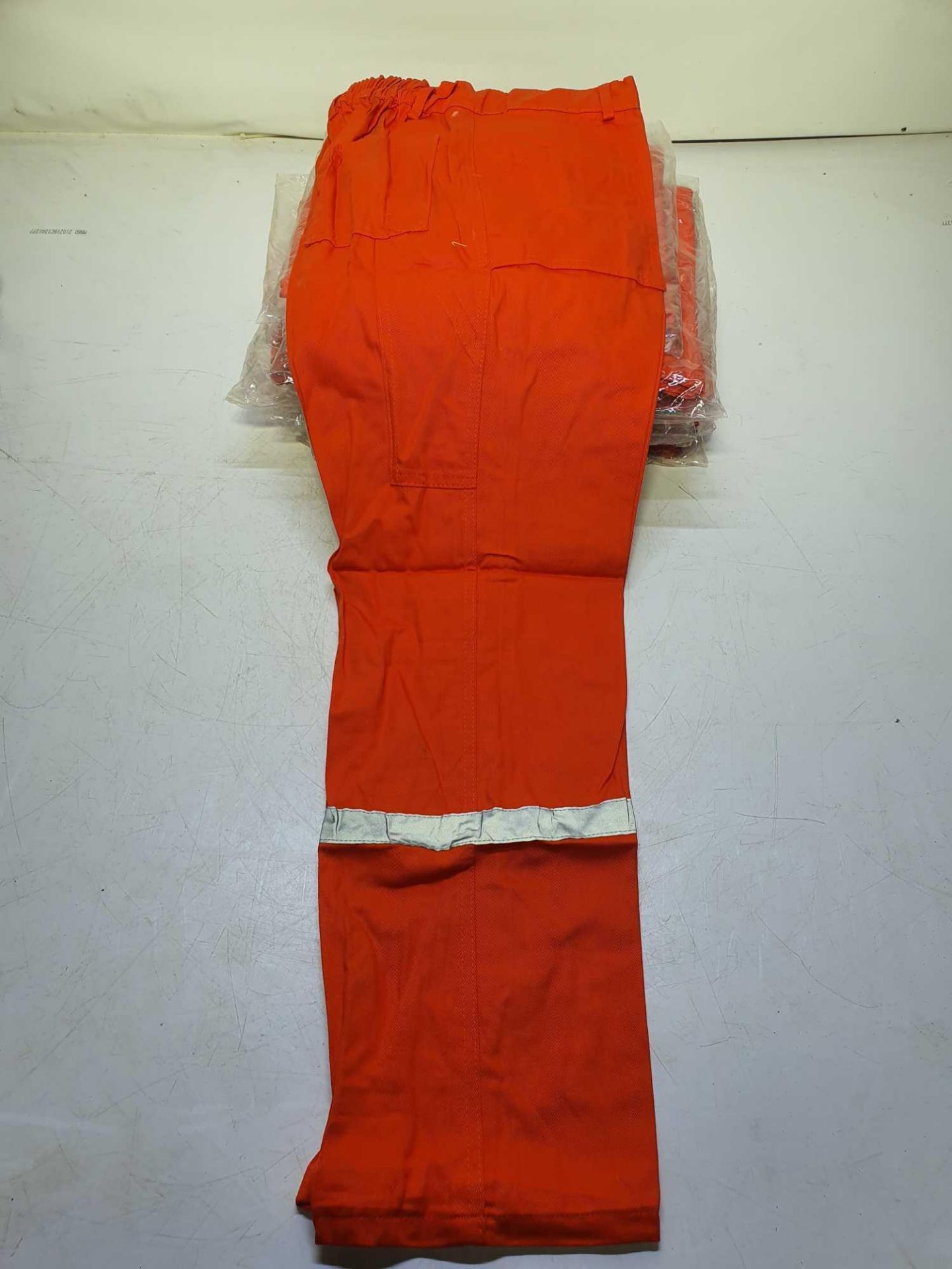 Size l orange reflector work pants x10 - Image 2 of 3