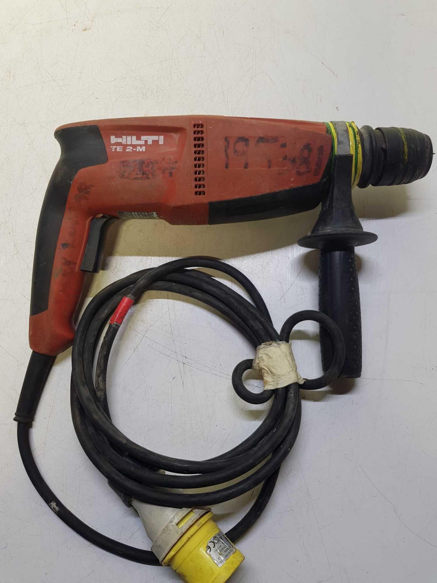 Hilti 110v rotary hammer drill - Image 2 of 2