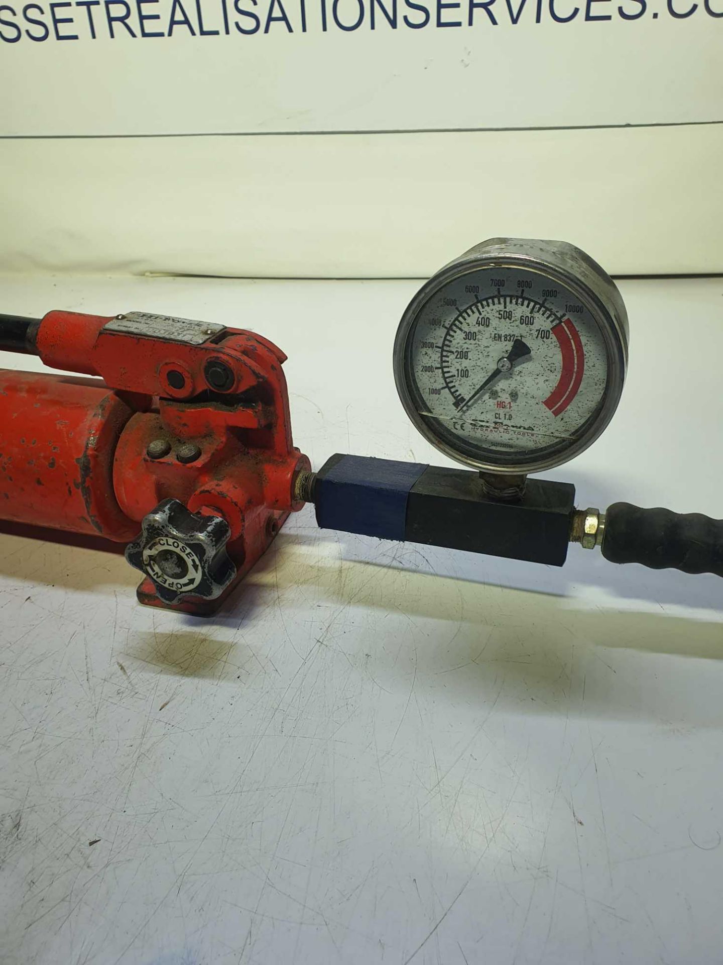 Hi-force Hydraulic hand pump 700 bar - Image 3 of 5