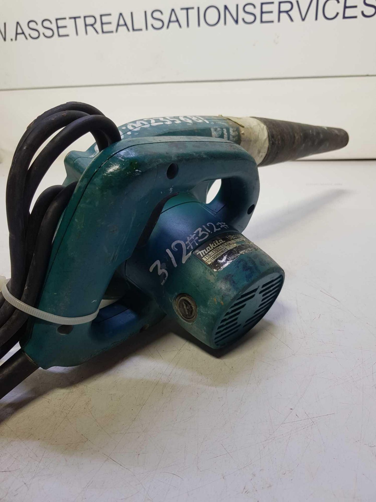 Makita 110v blower - Image 2 of 2