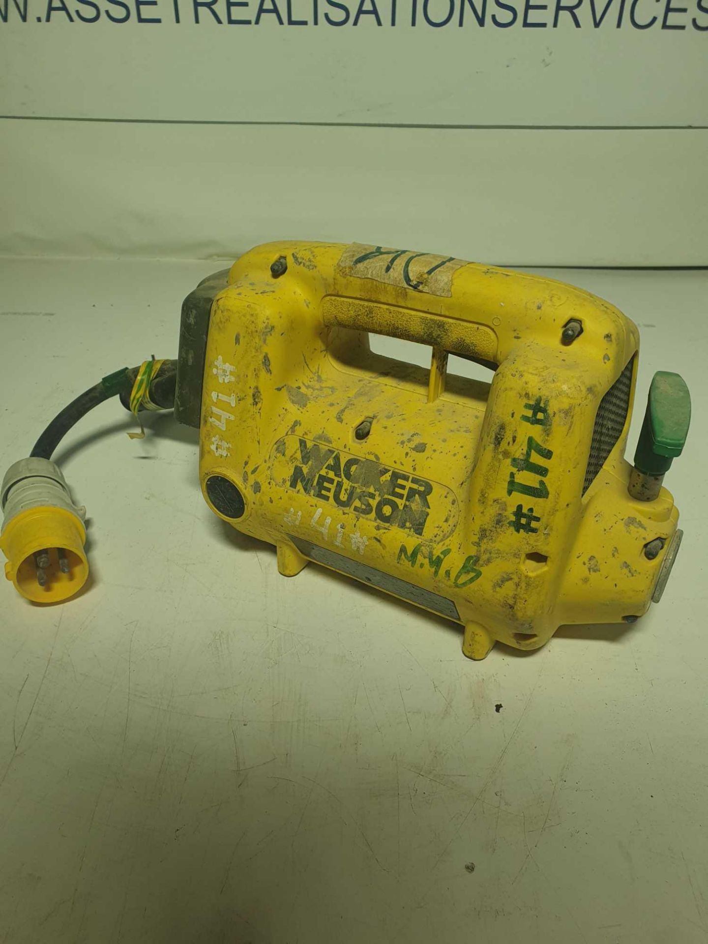 Wacker neuson concrete vibrating unit