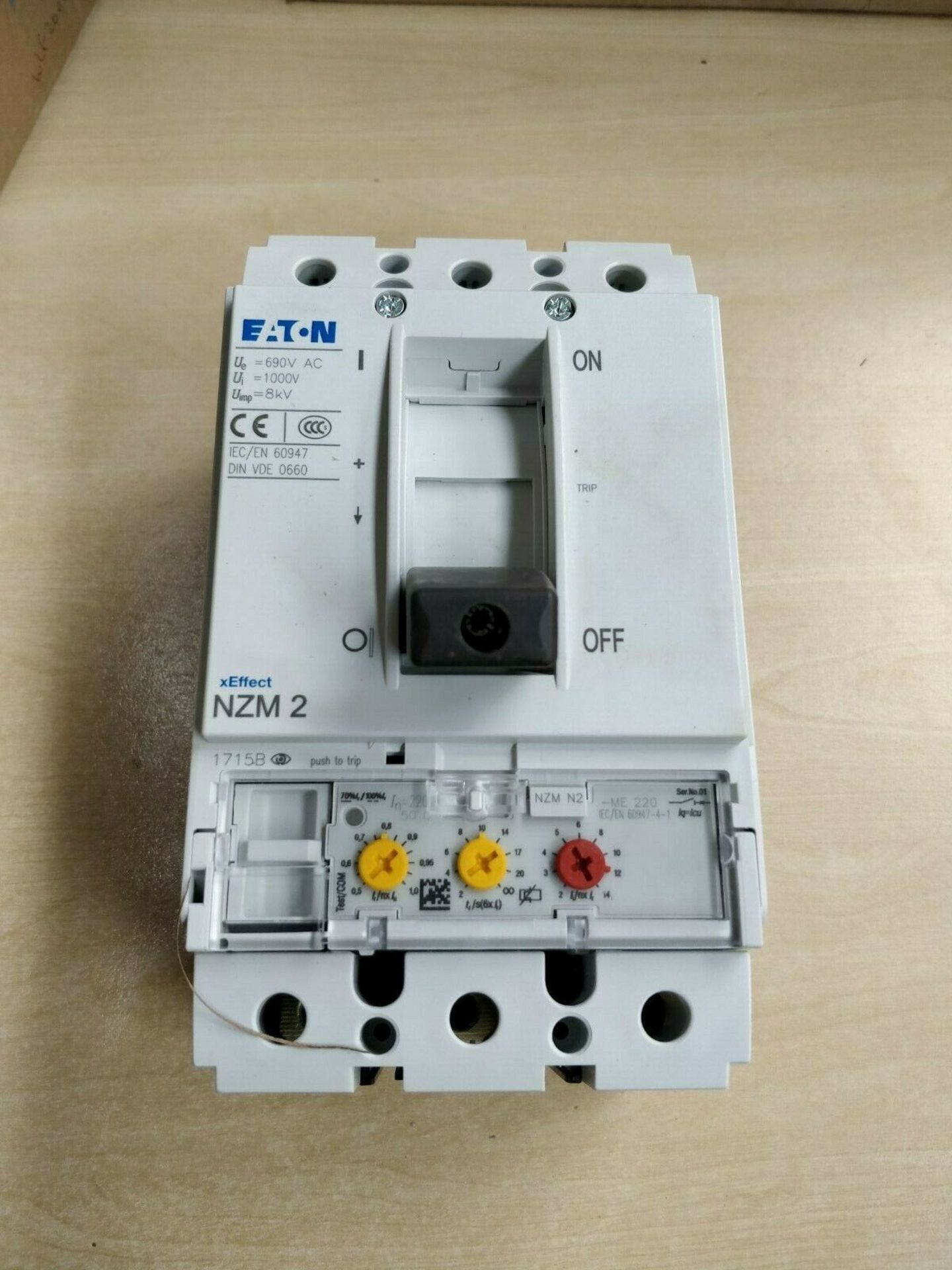 NZMN2-ME220 265780 Eaton Moeller Circuit-breaker