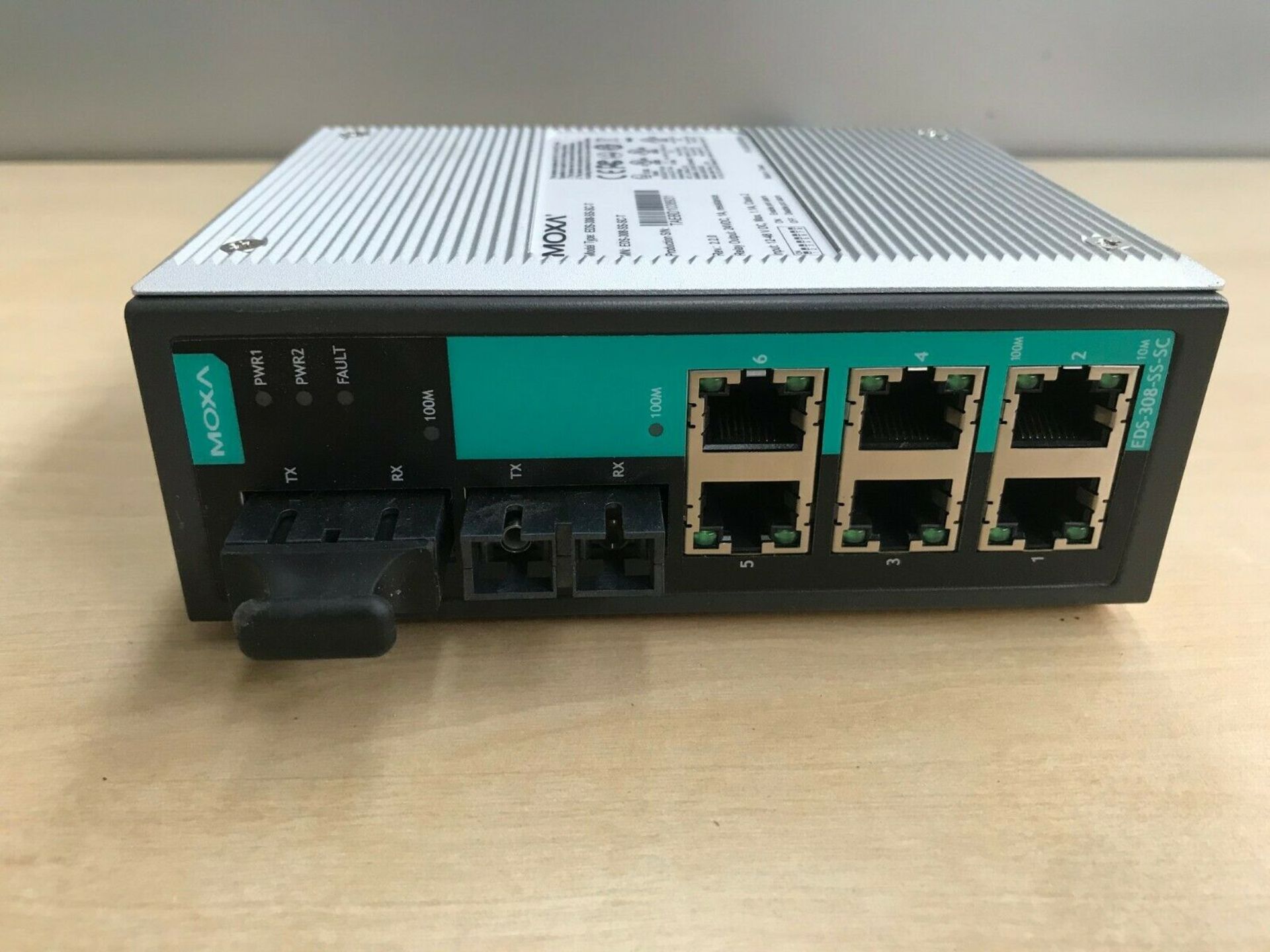 MOXA EDS-305-S-SC-T Industrial Unmanaged Ethernet Switch - Image 2 of 4