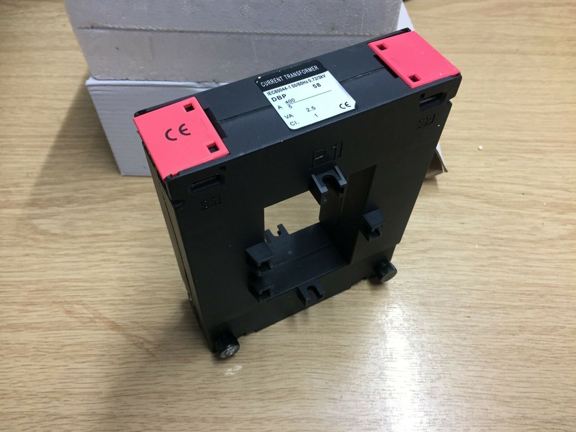 10 X DBP-58 Moulded Case Current Transformers, Ratio 400/5A