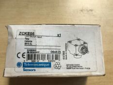 5 X ZCKE05 Telemecanique Limit Switch Head