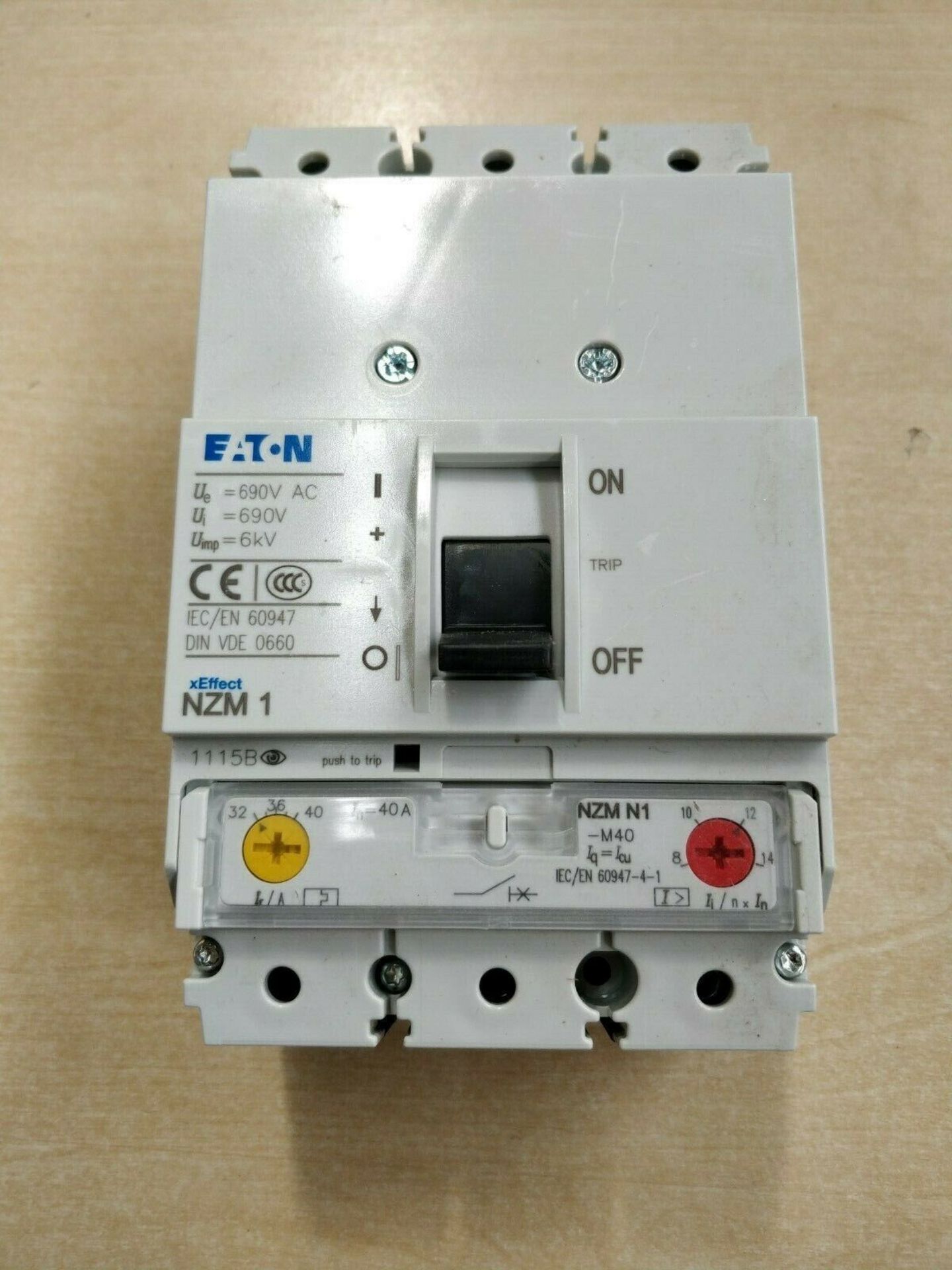 NZM N1-M40 265718 Eaton Circuit Breaker
