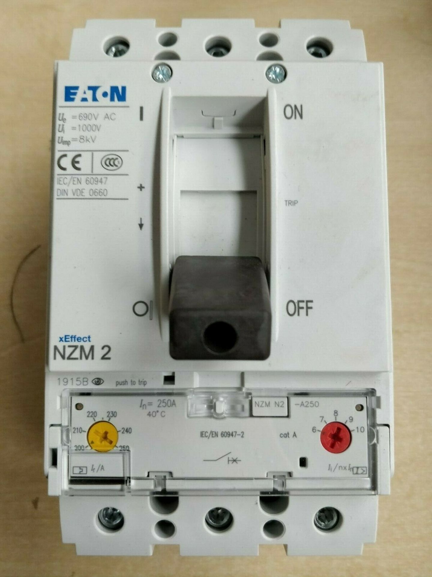 NZMN2-A250-BT 110285 Eaton Moeller Circuit-breaker