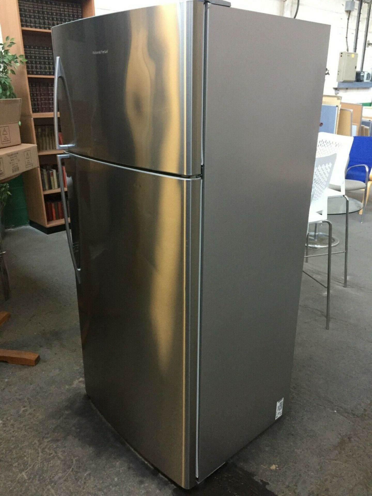 Fisher & Paykel E521T Stainless Steel Fridge Freezer - Image 5 of 7