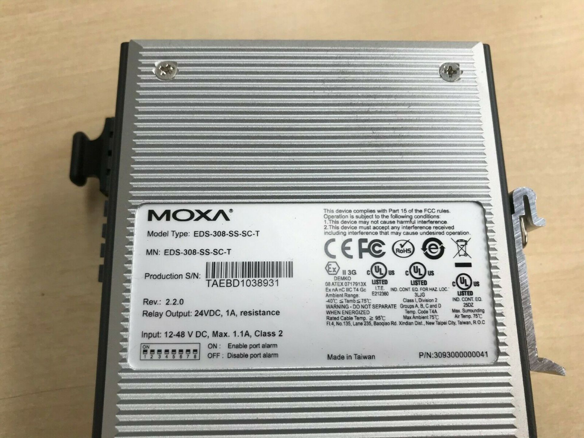 MOXA EDS-305-S-SC-T Industrial Unmanaged Ethernet Switch - Image 4 of 4