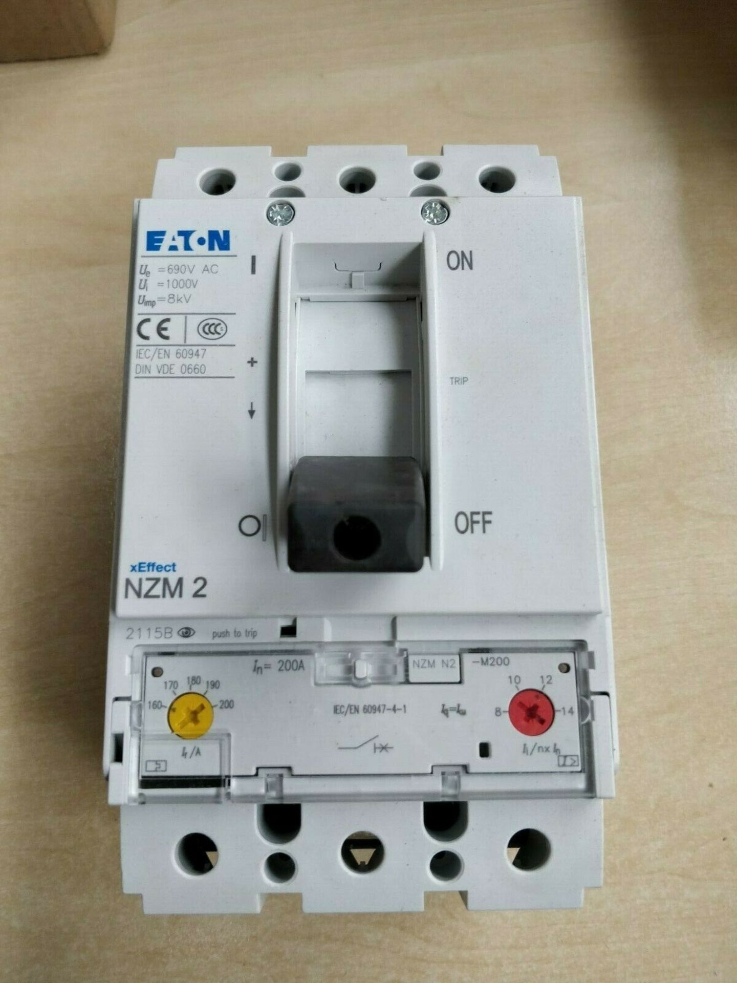 NZMN2-M200 265725 Eaton Moeller Circuit Breaker