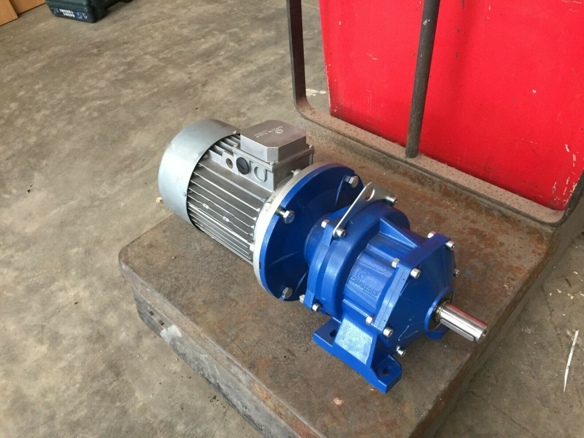 MOTOVARIO 4.7 kW GEARED MOTOR, TS112MA4 & HA052 - Image 2 of 5