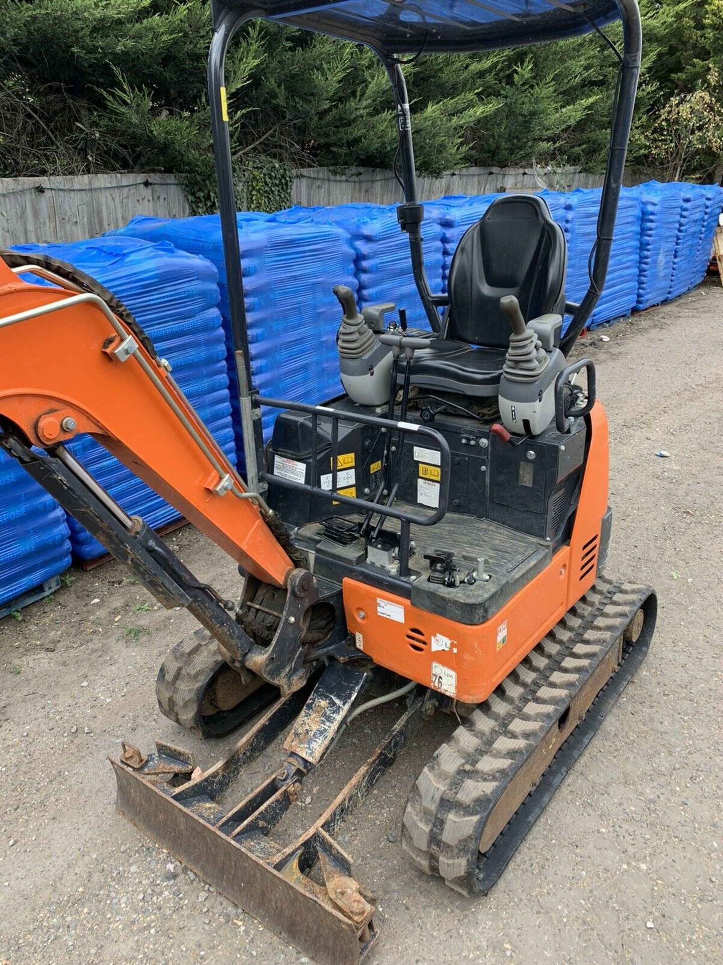 Hitachi 19U Mini Digger 2018 - Image 5 of 9