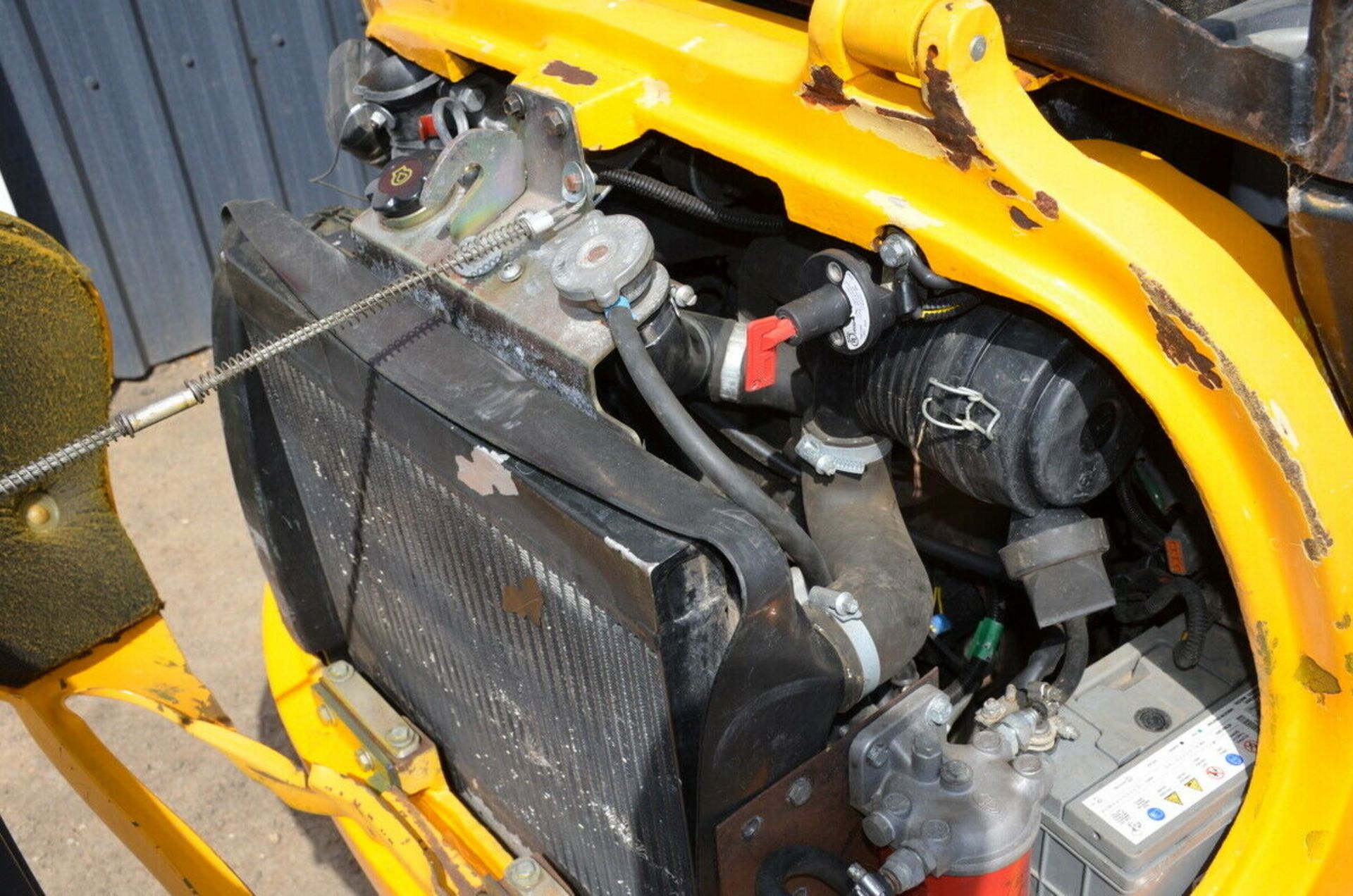 JCB 8014 CTS Mini Excavator 2012 - Image 9 of 11