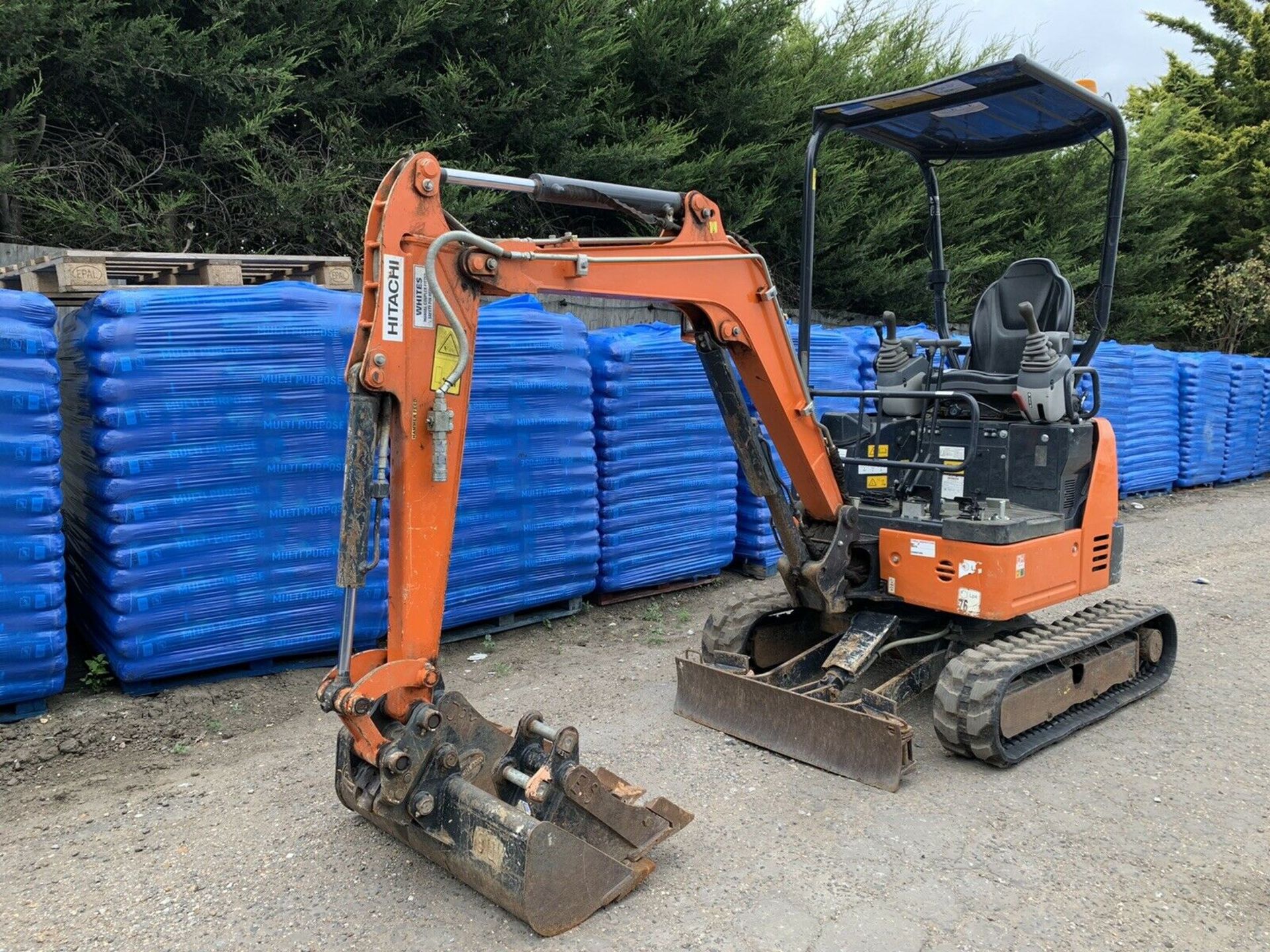 Hitachi 19U Mini Digger 2018 - Image 3 of 9