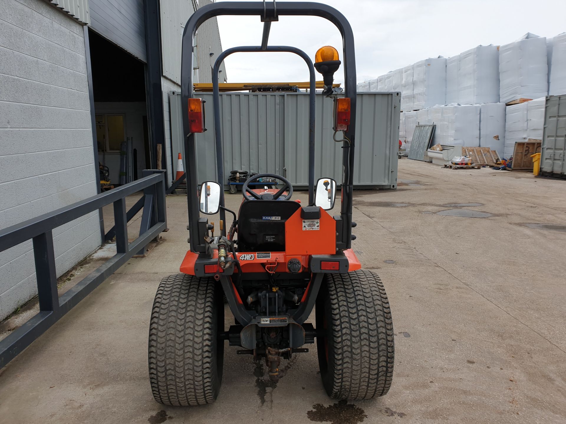 Kubota B1700 HST Compact Tractor - Image 4 of 12